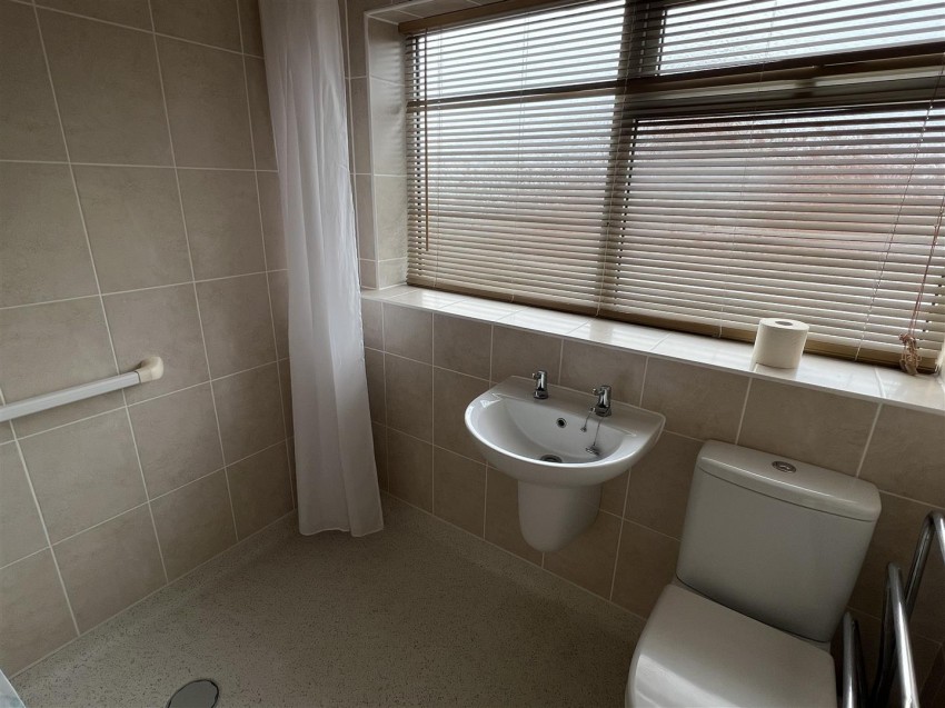 Images for Gravelly Drive, Newport