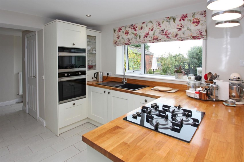 Images for Newport Road, Edgmond, Newport