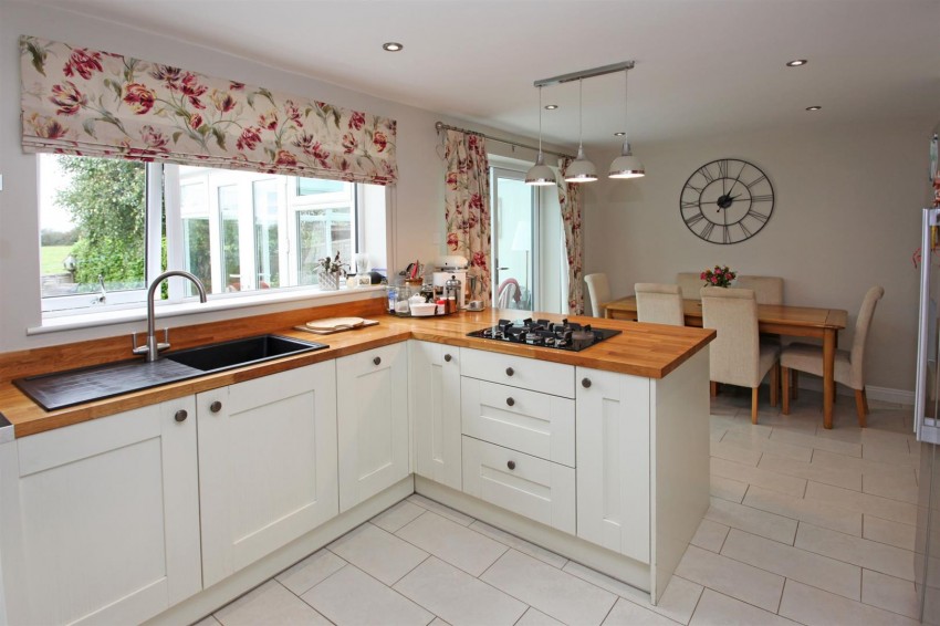 Images for Newport Road, Edgmond, Newport