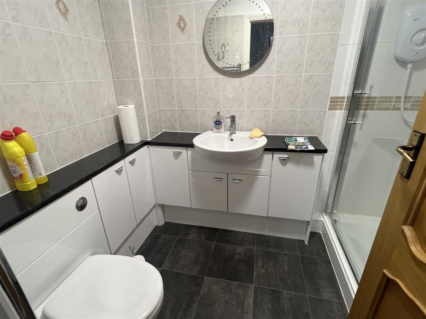 Images for Farm Grove, Newport