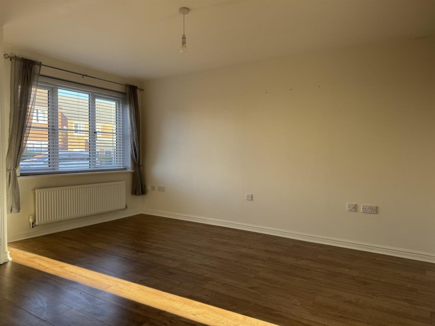 Images for Greenfields Drive, Newport