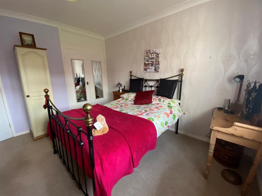 Images for Vineyard Road, Newport