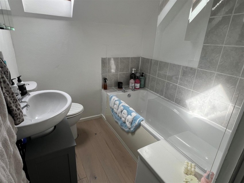 Images for The Larches, Newport