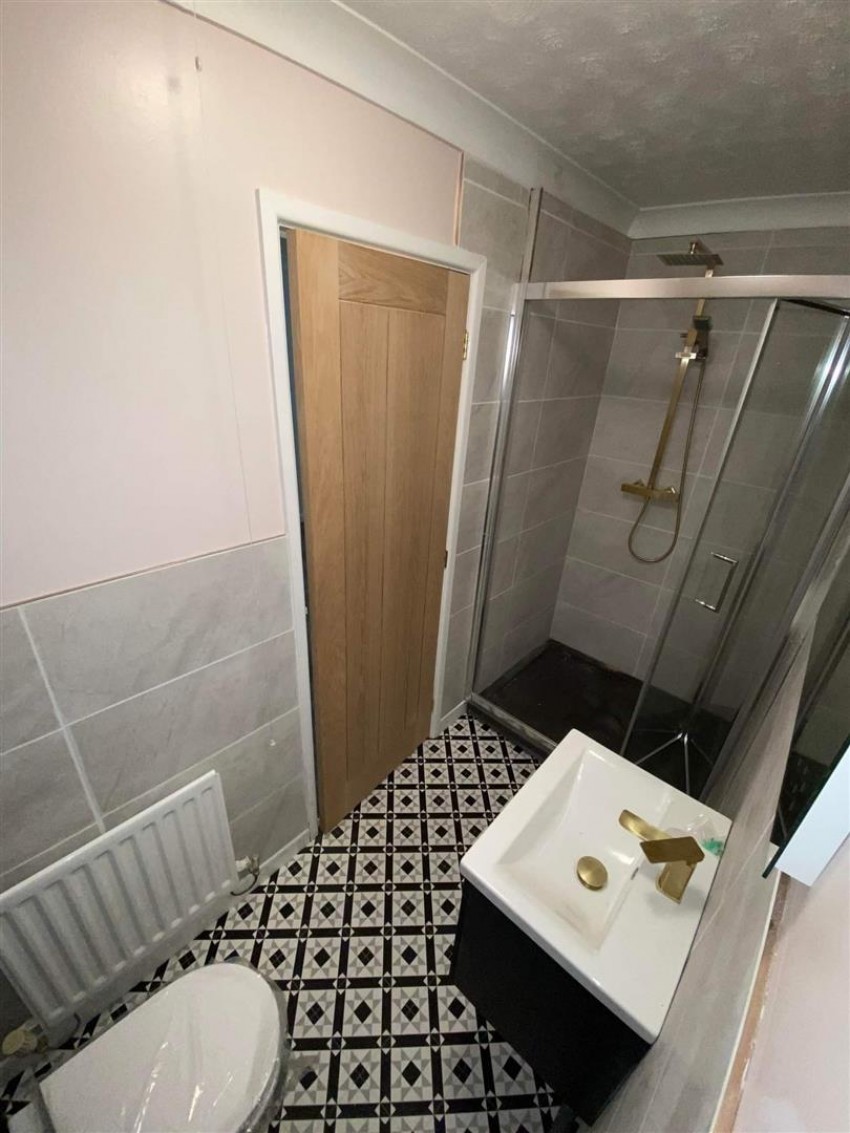 Images for Hilltop Road, Oakengates, Telford