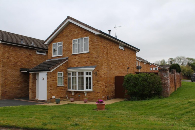 Walnut Close, Newport