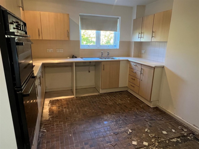 Images for Sandiford Crescent, Newport