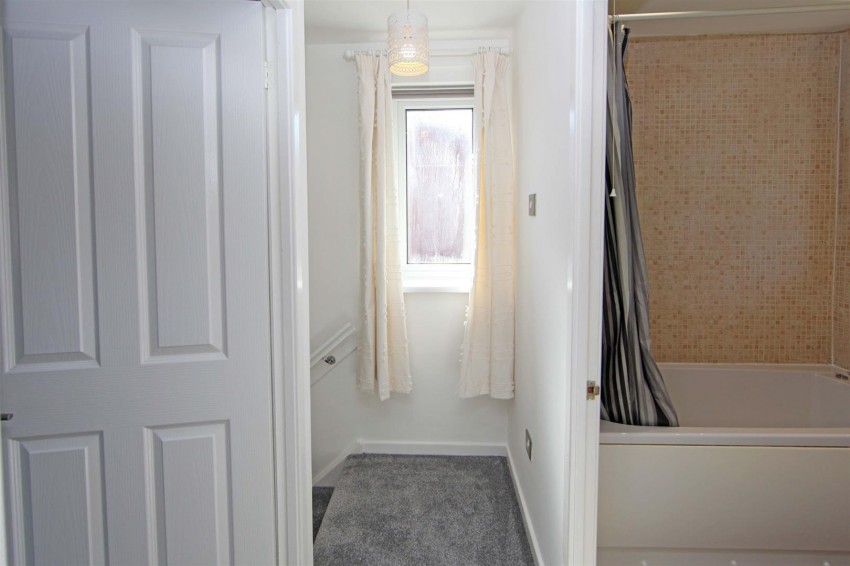Images for Lawford Close, Aqueduct